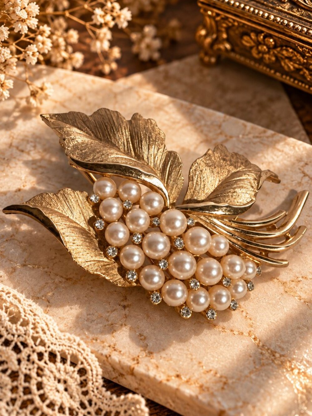 Vintage Gold Tone Leaf Brooch with Faux Pearls & Rhinestones – Elegant Floral Cl